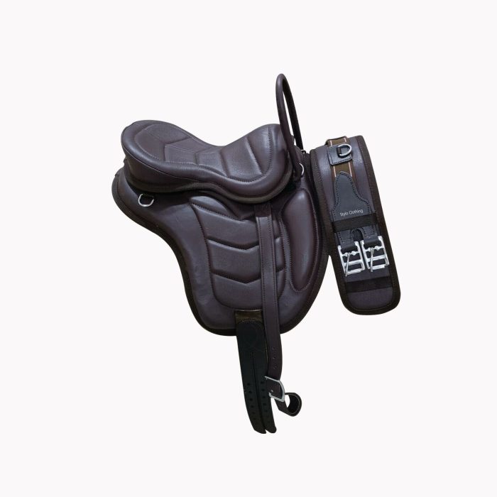 Finest leather Freemax treeless horse saddle, combining comfort and stability, perfect for riders seeking premium horse tack at wholesale prices